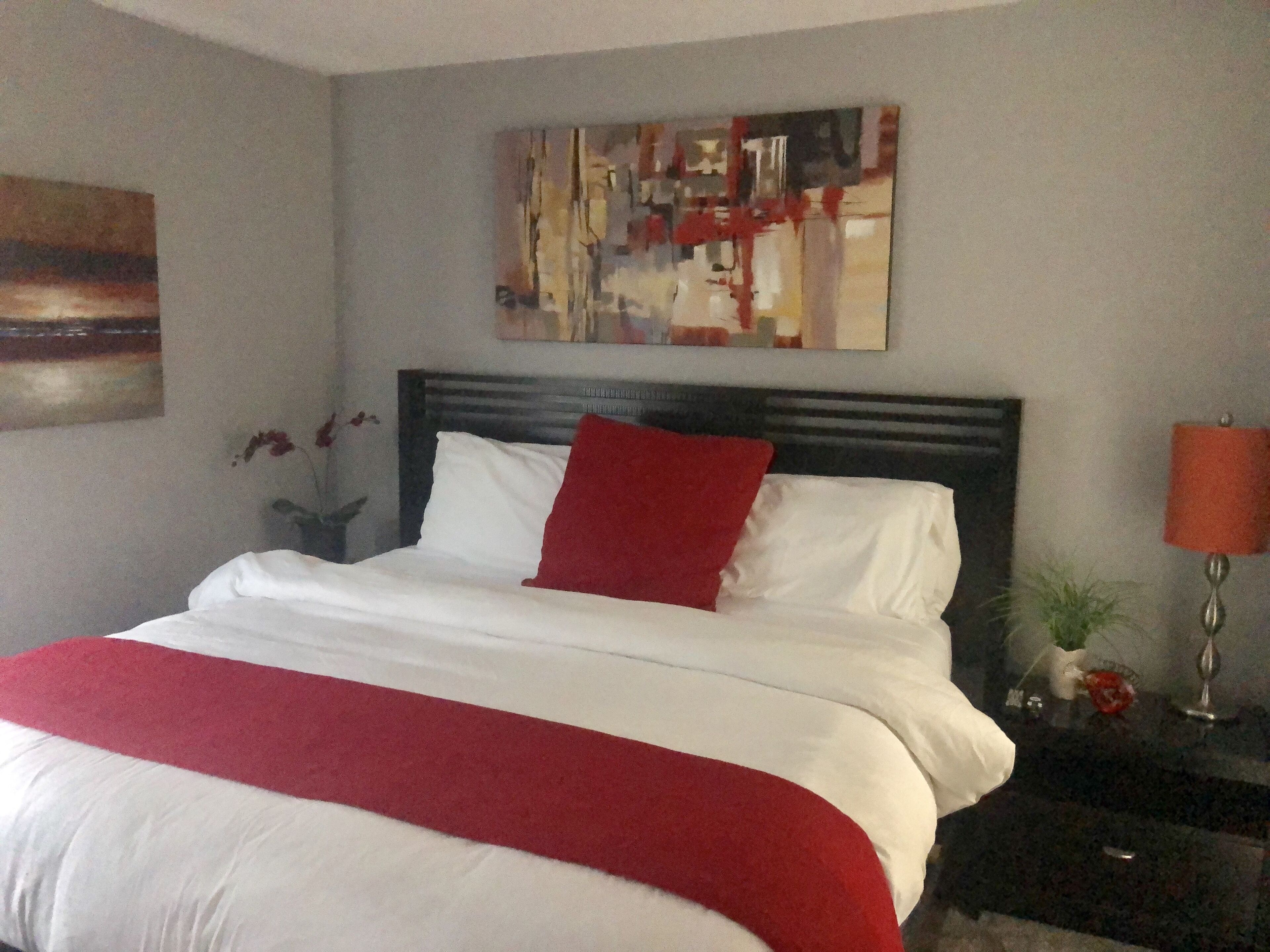 2 bedrooms, iron/ironing board, travel crib, free WiFi