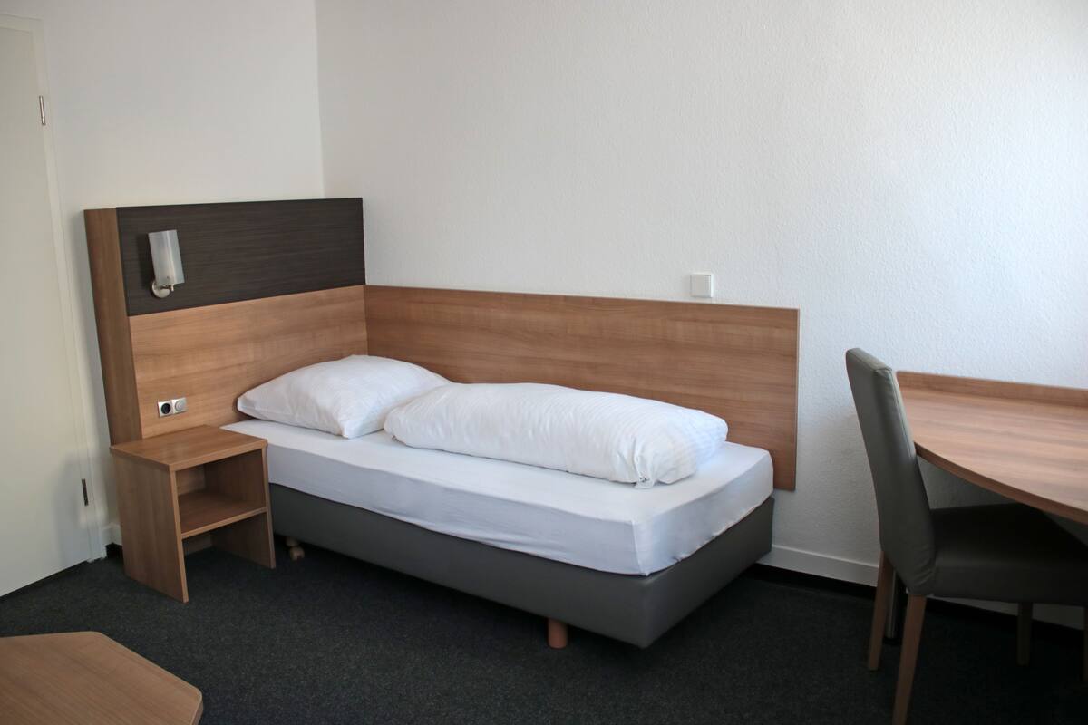 Desk, blackout curtains, soundproofing, free WiFi