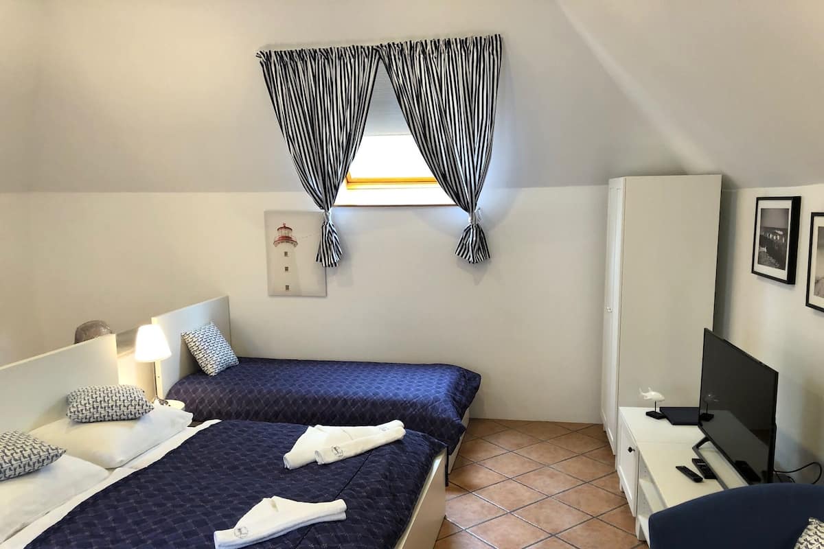 Gallery Studio | 1 bedroom, hypo-allergenic bedding, individually decorated