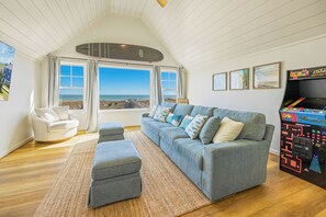 Smart TV, video games, DVD player