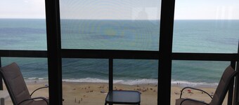 DIRECT OCEANFRONT, Tiki Bar & Grill, Saunas, Gym,Tennis, WIFI & 3 Pools, 10% OFF