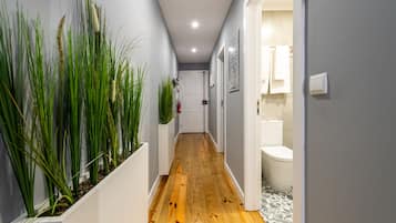 Family Apartment, 1 Bedroom, Non Smoking, City View | Living area