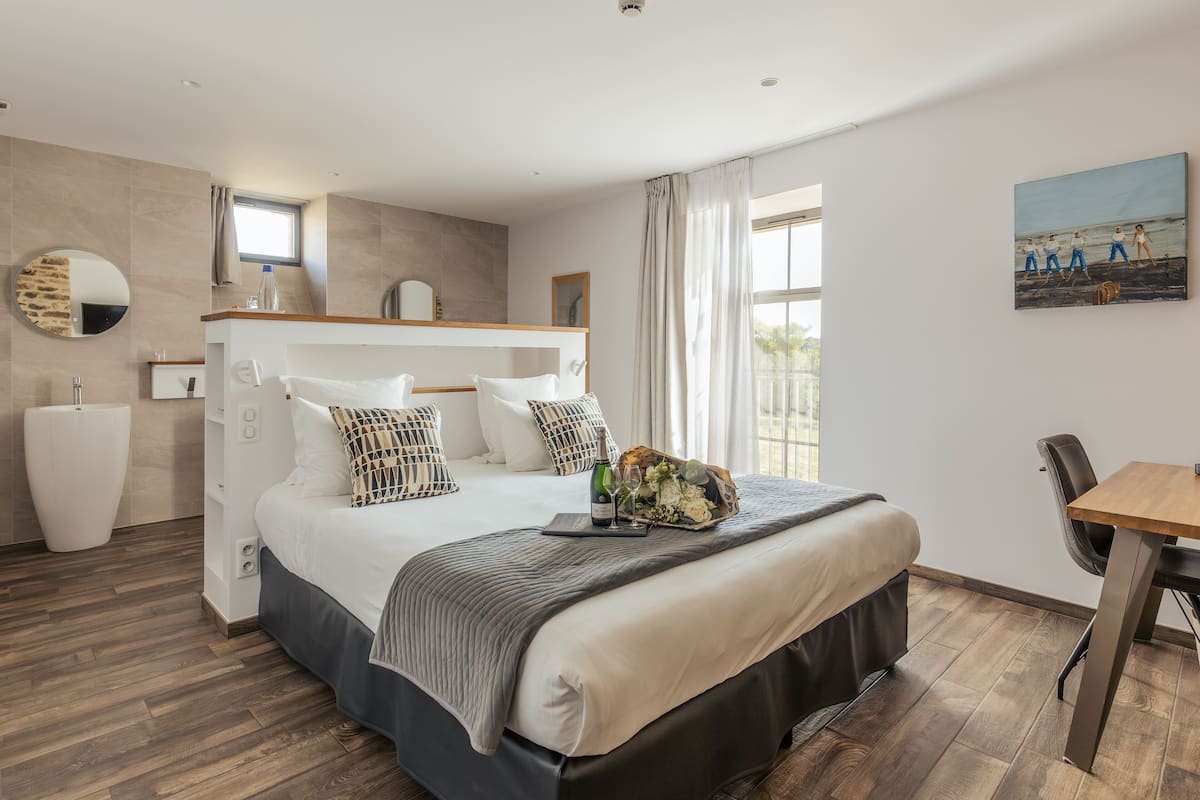 Premium bedding, minibar, in-room safe, individually decorated