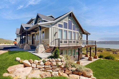 Find amenities galore at this spacious home w/ game room, shared pool, & hot tub