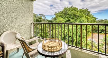Classic Mid-Century Condo near the Ocean w/Private Lanai & Shared Pool