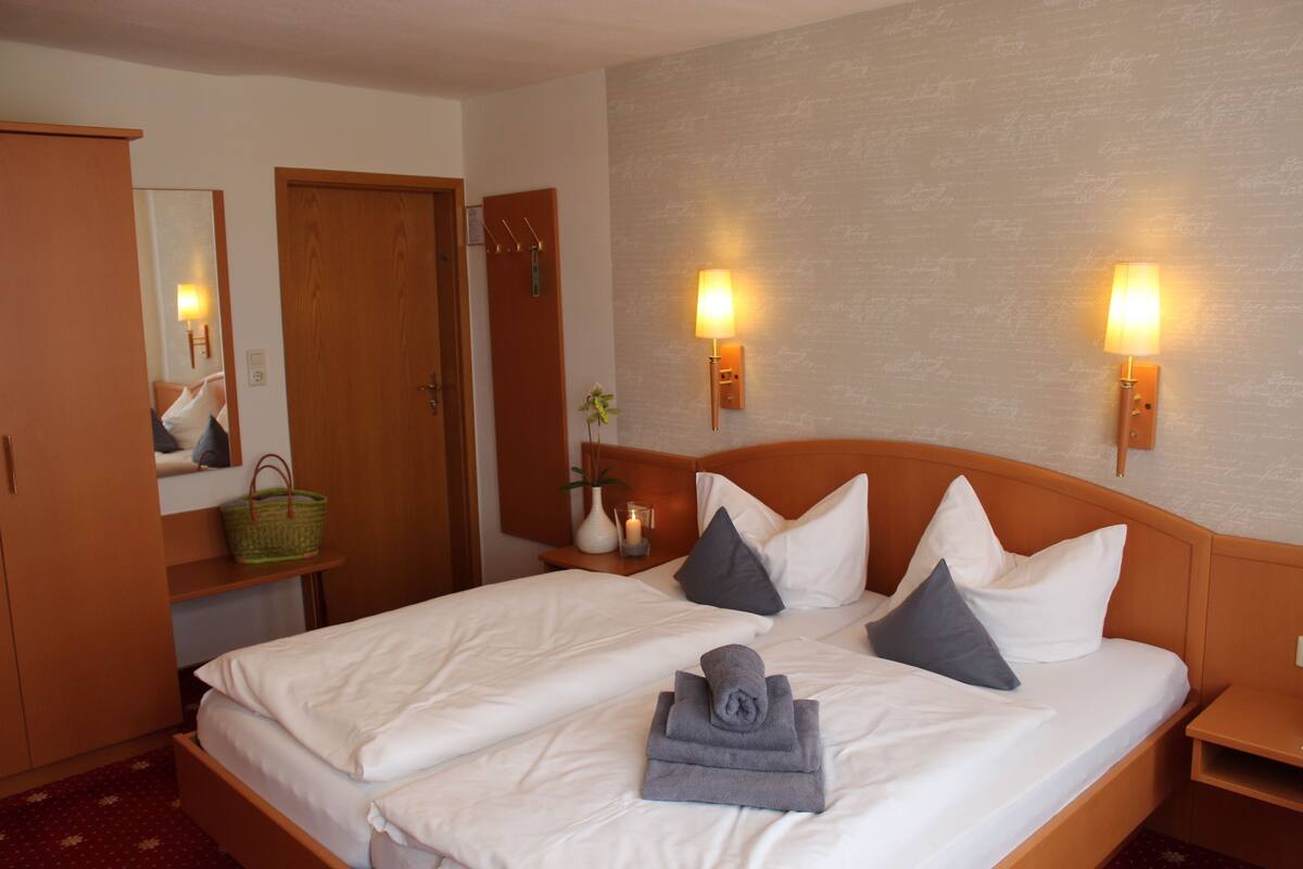 Double Room | In-room safe, desk, iron/ironing board (on request)