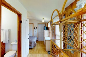 2 室のベ��ッドルーム、アイロン / アイロン台、インターネット、ベッドシーツ