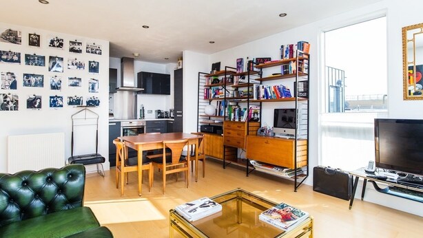 Apartment, 1 Bedroom | Living room - 1 Bed Top Floor Flat near Shoreditch (London)