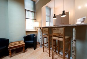 Superior Apartment | Private kitchen | Fridge, stovetop, coffee/tea maker, electric kettle - Planet Berlin City Apartments (Berlin)