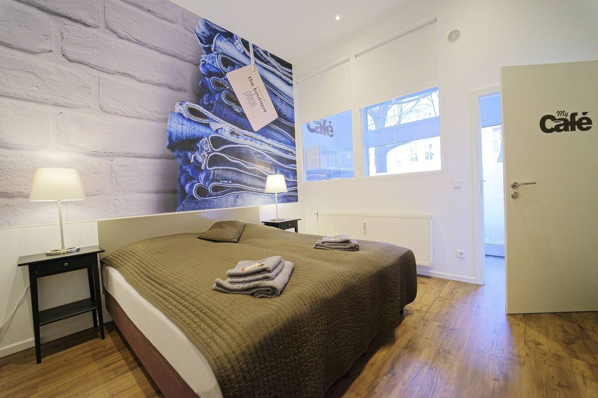 Cunas gratuitas, wifi gratis y ropa de cama 
