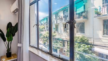 Deluxe Double Room, 1 Bedroom, Non Smoking, Kitchen | Room amenity