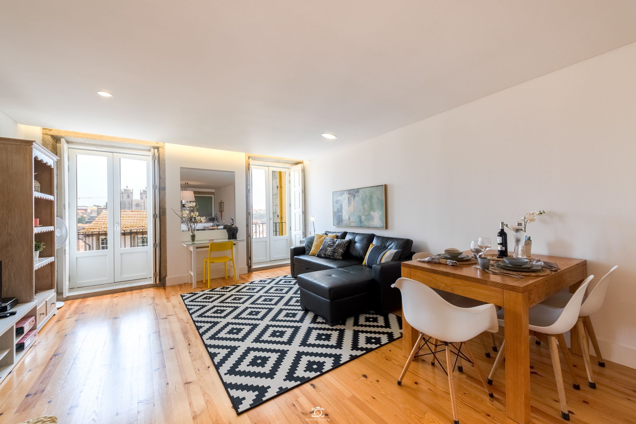 Family Apartment, 1 Bedroom, Balcony, River View | Living area
