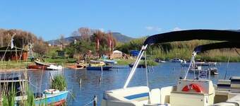 Ideal apartment for families and groups - just a few steps from the sea