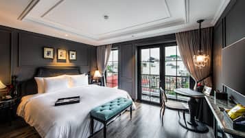 1 bedroom, hypo-allergenic bedding, minibar, in-room safe