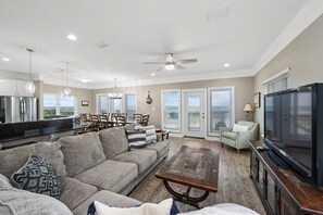 House, Multiple Bedrooms | Living room