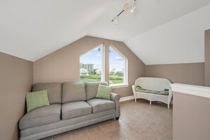 House, Multiple Bedrooms | 7 bedrooms - Dog-Friendly Eden's Waters Oceanfront Home features Private Heated Pool by RedAwning (Gulf Shores)