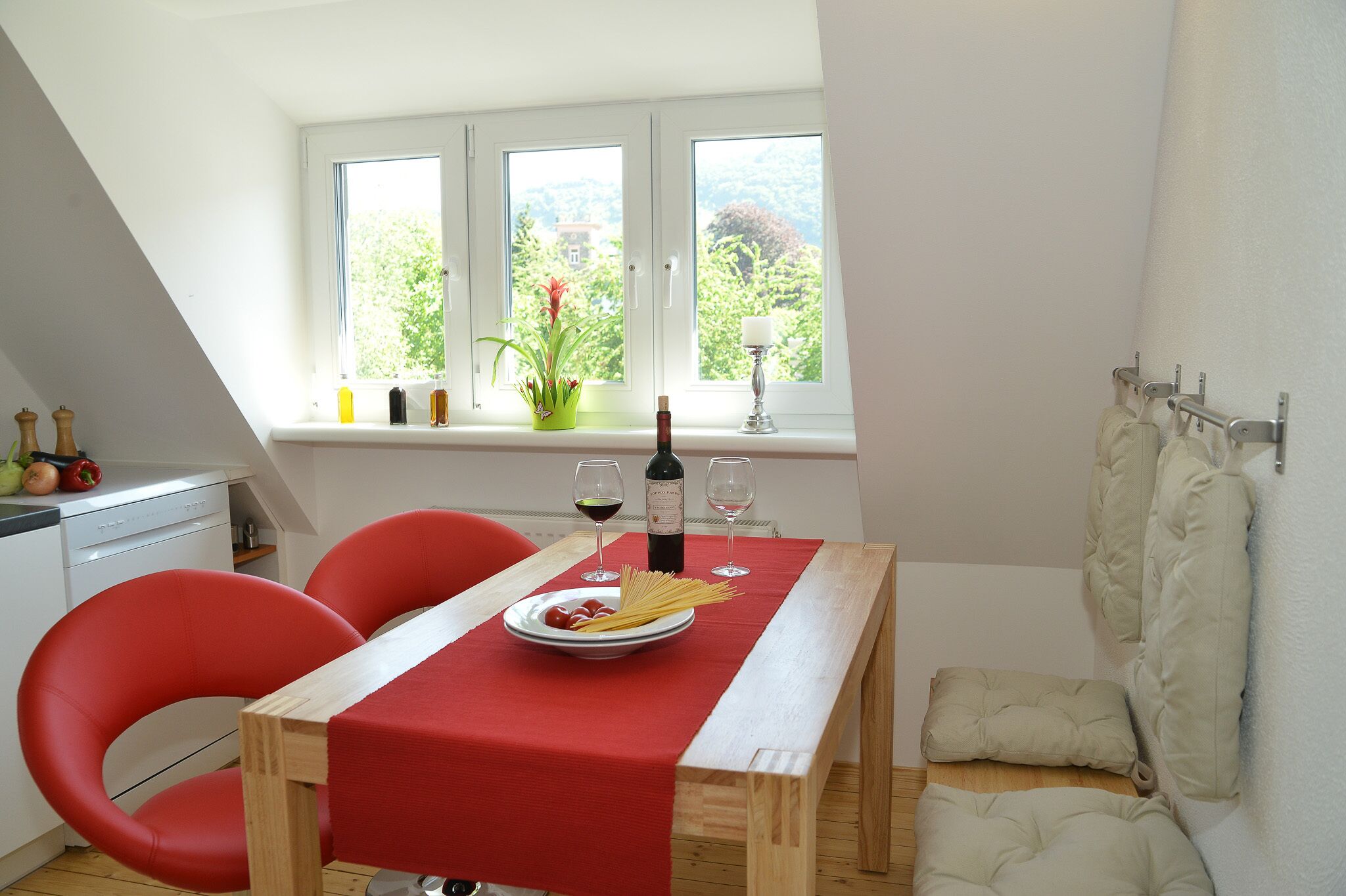 Apartment, 1 Bedroom | Private kitchen | Full-sized fridge, microwave, oven, stovetop