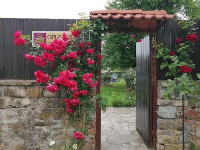 Three bedroom house with garden only 10 km from Veliko Tarnovo