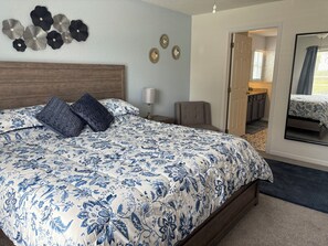 4 Schlafzimmer, Zimmersafe, Bügeleisen/Bügelbrett, Reisekinderbett