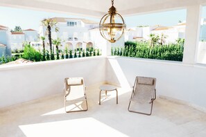 Villa | Balcony