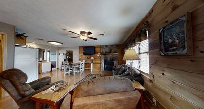 Heaven's Door 2 Bedroom Cabin by RedAwning