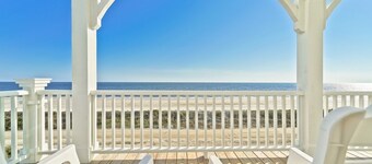 Knot A Care 4 Bedroom Home by RedAwning