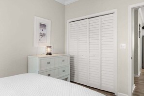 3 chambres, fer et planche à repasser, Wi-Fi gratuit