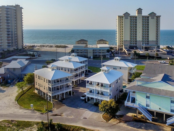 Duplex, 3 Bedrooms | Beach