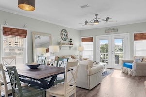 Duplex, 3 Bedrooms | Living area