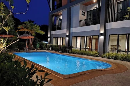 Outdoor pool. Friendly Hotel Krabi