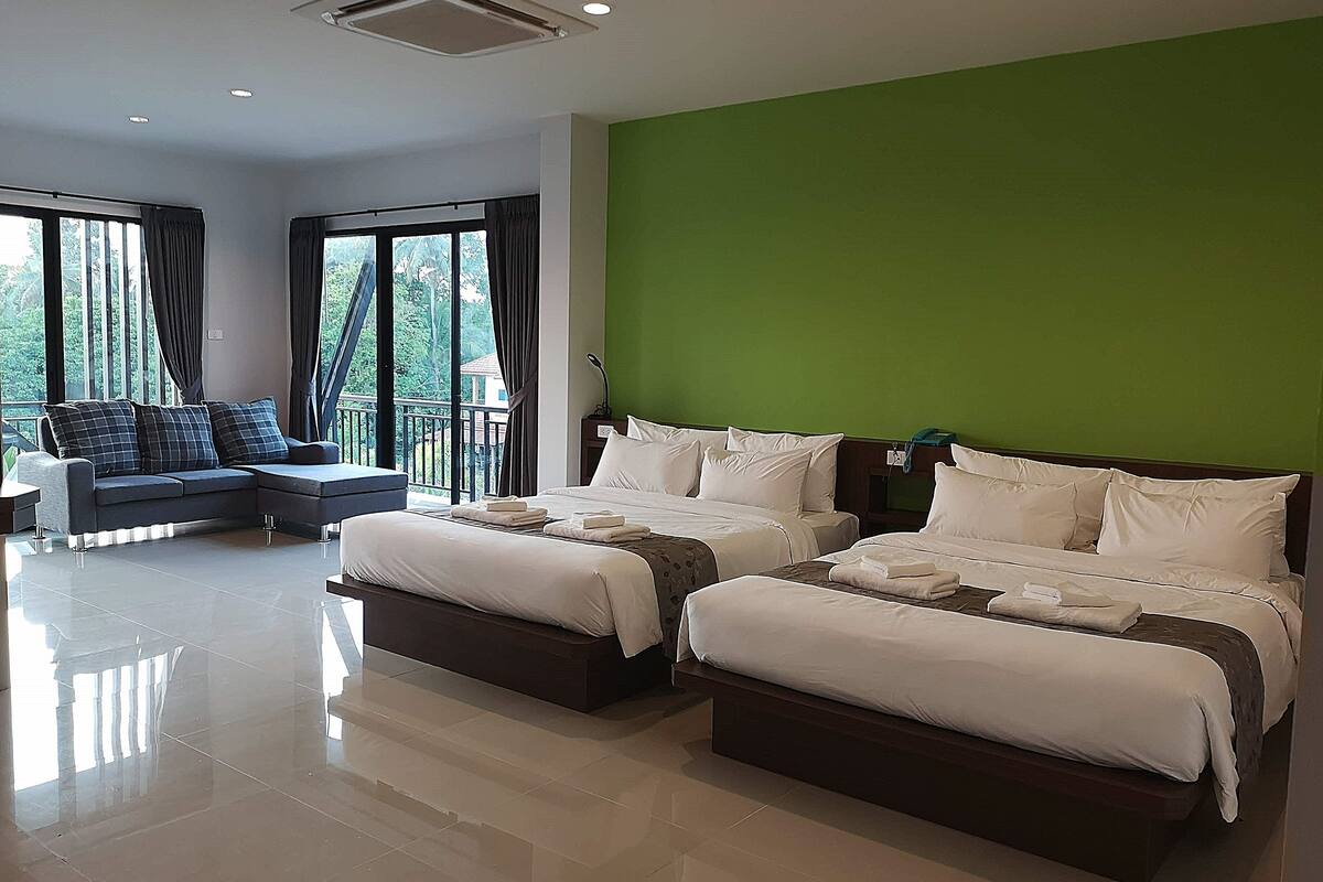 Superior Family | Desk, blackout drapes, rollaway beds (surcharge), WiFi (free)