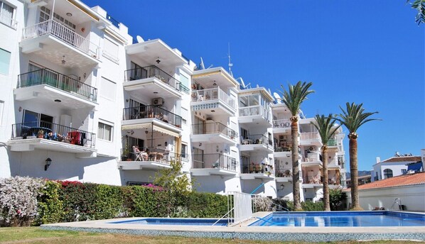 Pool - Coronado 127 Apartment by Casasol (Nerja)