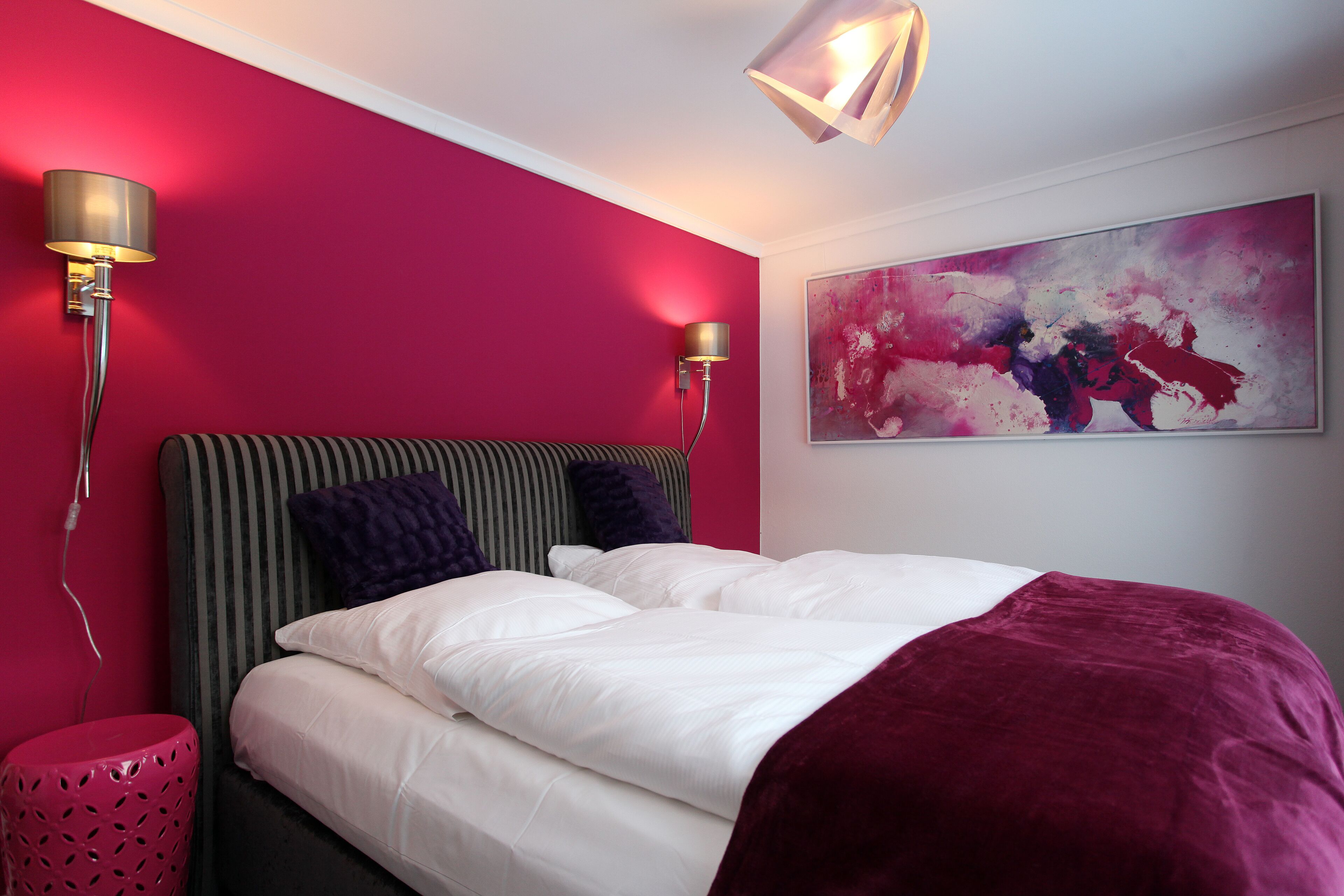 2 Schlafzimmer, Schreibtisch, Reisekinderbett, kostenloses WLAN