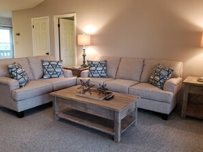 Cottage, 3 Bedrooms | Living room - Jefferson Ave - 3 Br Cottage (Orange Beach)