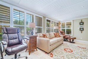 Casa, 2 quartos | Sala de estar
