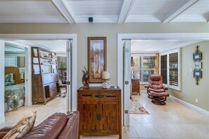 House, 2 Bedrooms | Living room