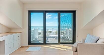 Seagrape Colony 03 3 Bedroom Home by RedAwning