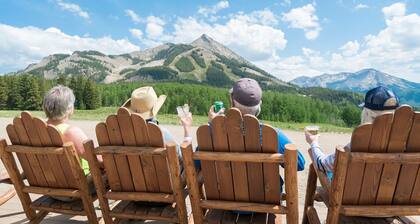 Spacious 3 Br Plaza Unit With Washer/dryer 3 Bedroom Condo - No Cleaning Fee! by RedAwning