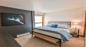 Condo, 3 Bedrooms | 3 bedrooms, free WiFi - Spacious 3 Br Plaza Unit With Washer/dryer 3 Bedroom Condo - No Cleaning Fee! by RedAwning (Crested Butte)