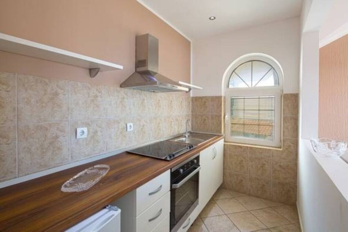 Appartement Confort | Cuisine privée | Réfrigérateur, four, plaque de cuisson