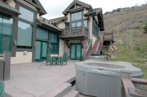 House, 6 Bedrooms | BBQ/picnic area - Robason 6 Bedroom Home by RedAwning (Vail)