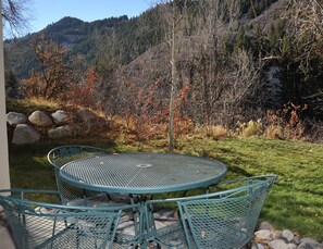 Condo, 3 Bedrooms | Property grounds