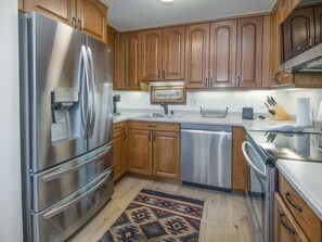 Condo, 2 Bedrooms | Private kitchen | Dining tables