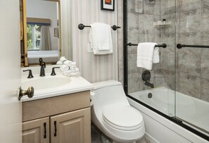 Bathroom - All Seasons G4 2 Bedroom Condo by RedAwning (Vail)