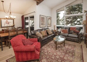 公寓客房, 2 間臥室 | 起居區