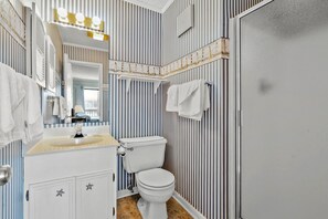 Condo, 3 Bedrooms | Bathroom | Towels