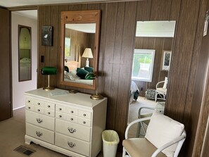 2 bedrooms, iron/ironing board, WiFi, bed sheets - Private Beach Access on private trail offers Seclusion, comfort and intimacy. (Port Angeles)