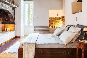 Senior appartement, uitzicht op zee | Een strijkplank/strijkijzer, gratis wifi, beddengoed