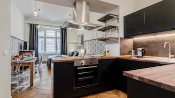 Apartamento clássico | Sala de estar | Smart TV, Netflix