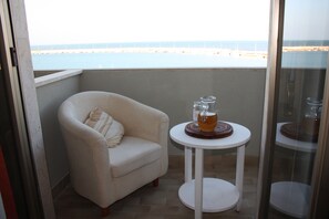 Interior - an attic completely on the sea (Marsala)